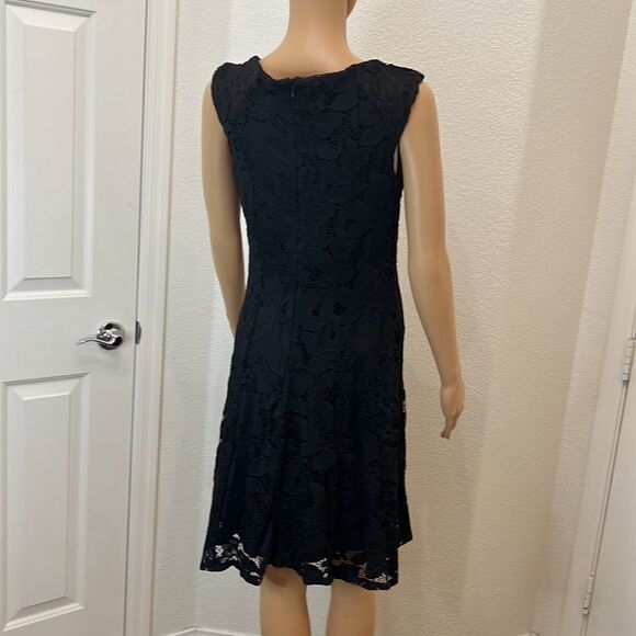 Ryan Michelle Black Dress Size Medium Floral Lace V Neck Short Sleeve Mini Lined - Picture 6 of 10